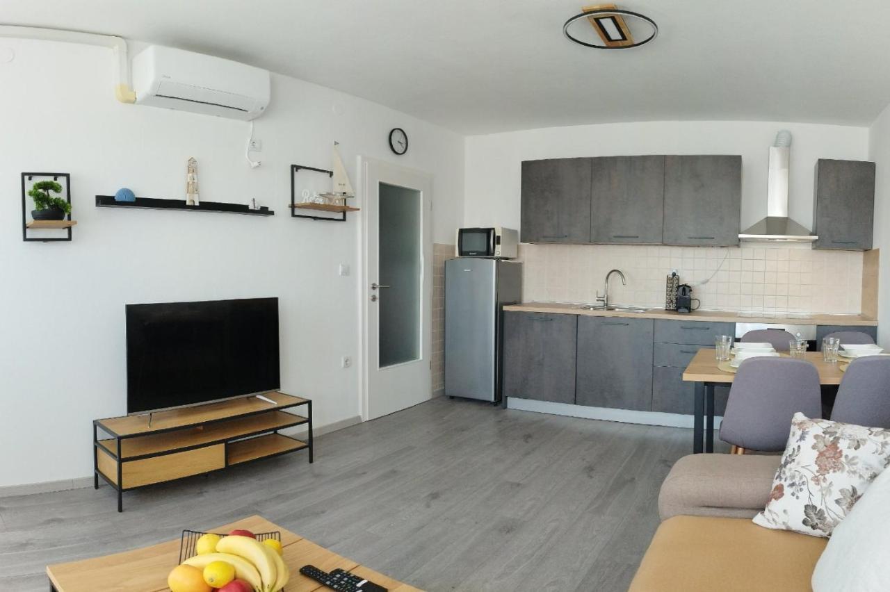 Apartment Luka Pula Extérieur photo