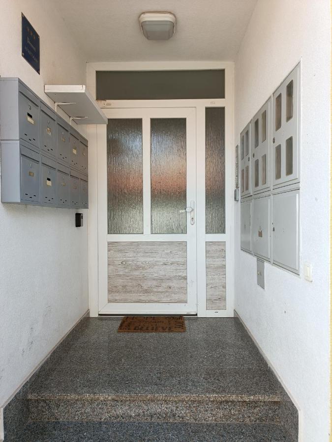Apartment Luka Pula Extérieur photo